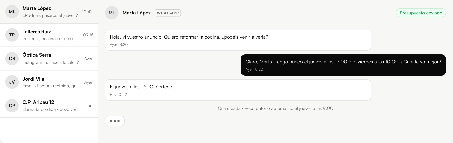 Bandeja unificada de Gofex con conversaciones de WhatsApp, Instagram y email y la ficha del cliente